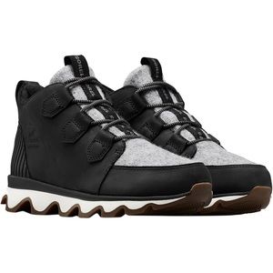 ISO: Sorel Kinetic Caribou Boots in size 8.5 or 9